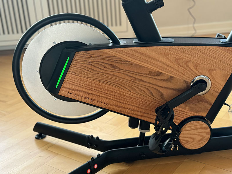 Kuipers S1 Indoor Bike edle Optik aus Holz und pulverbeschichtetem Alu